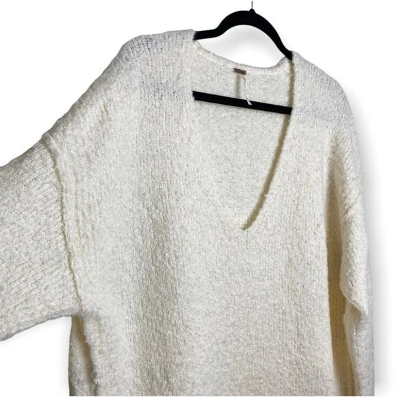 Free  People Lofty Ivory Oversized V Neck Alpaca Blend Sweater - Picture 4 of 9